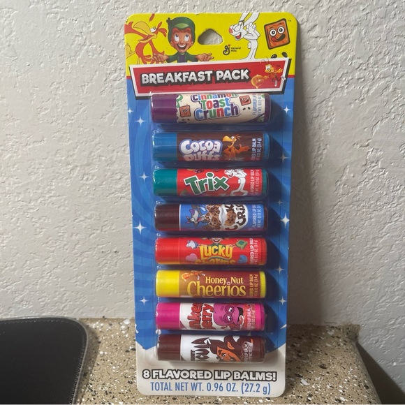 Lip Balm - 8 Pack Candy Flavored Cereal - General Mills - Picture 4 of 7